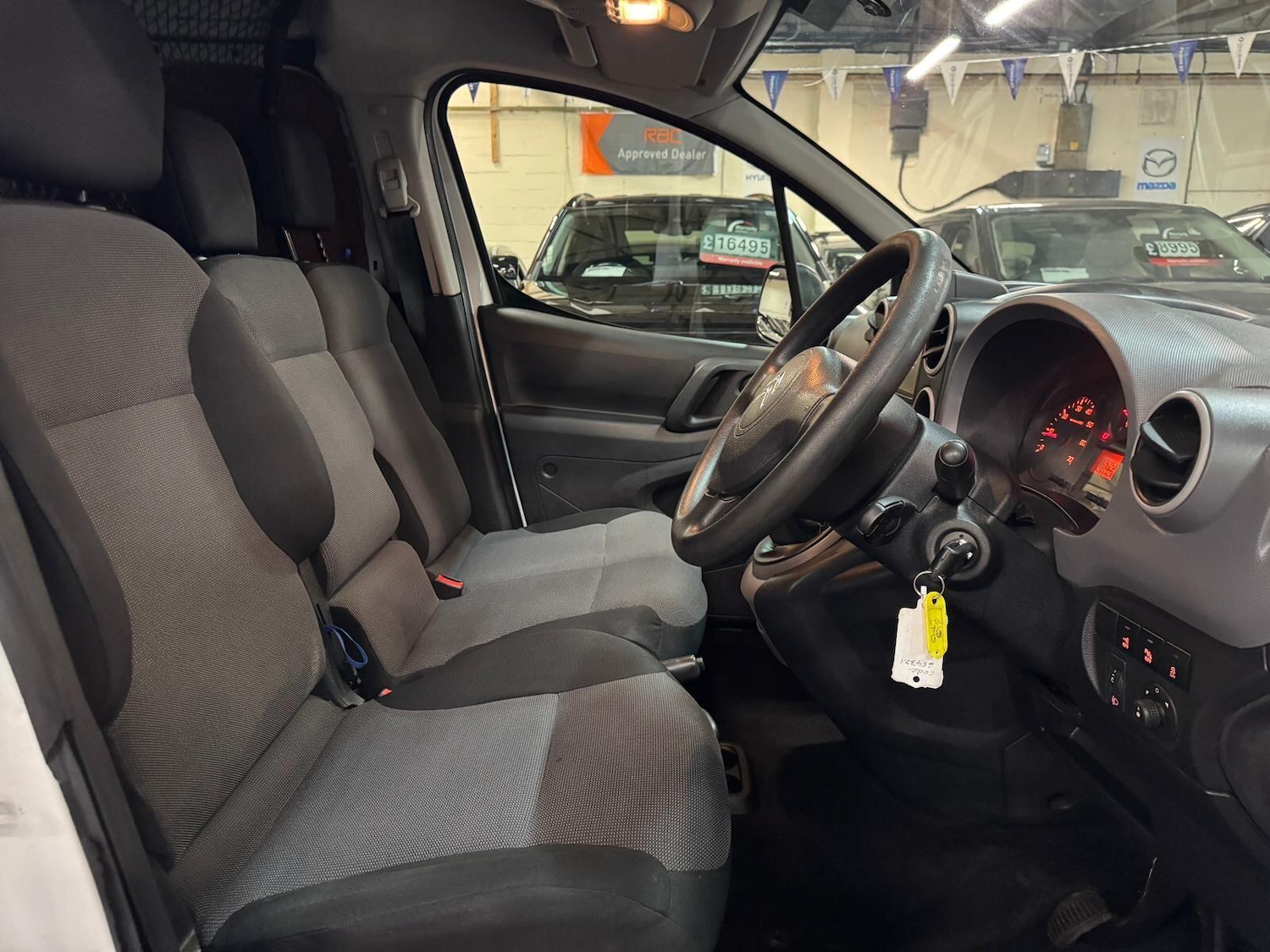 Used Citroen Berlingo 2017 for sale - 76996059: Photo 16