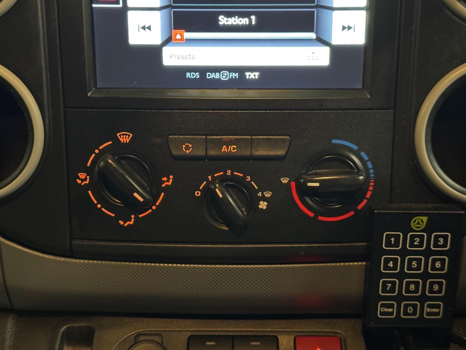 Used Citroen Berlingo 2017 for sale - 76996059: Photo 27