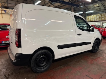 Used Citroen Berlingo 2017 for sale - 76996059: Photo