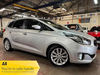 Used Kia Carens 2015 for sale - 79741582: Photo