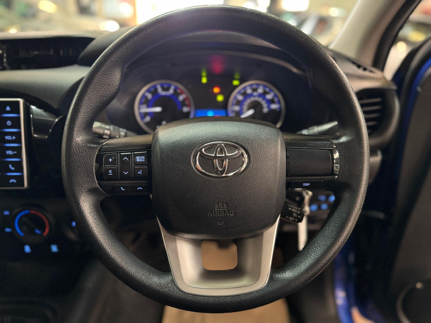 Used Toyota Hilux 2017 for sale - 76020989: Photo 34