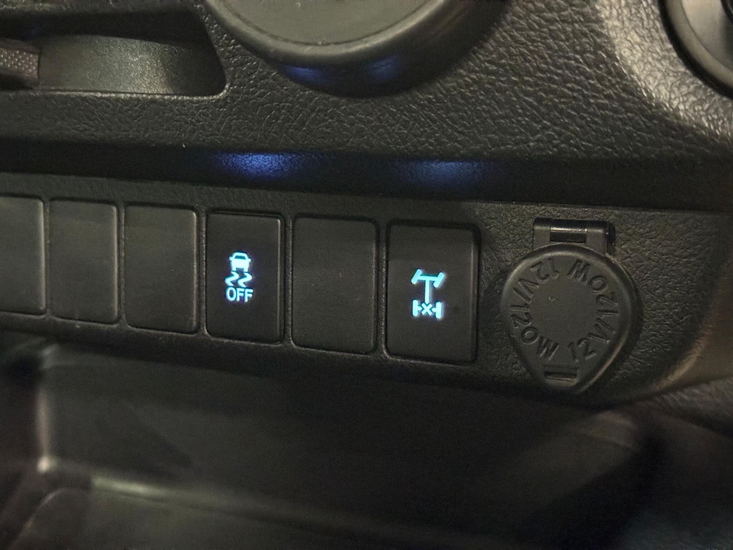 Used Toyota Hilux 2017 for sale - 76020989: Photo 43