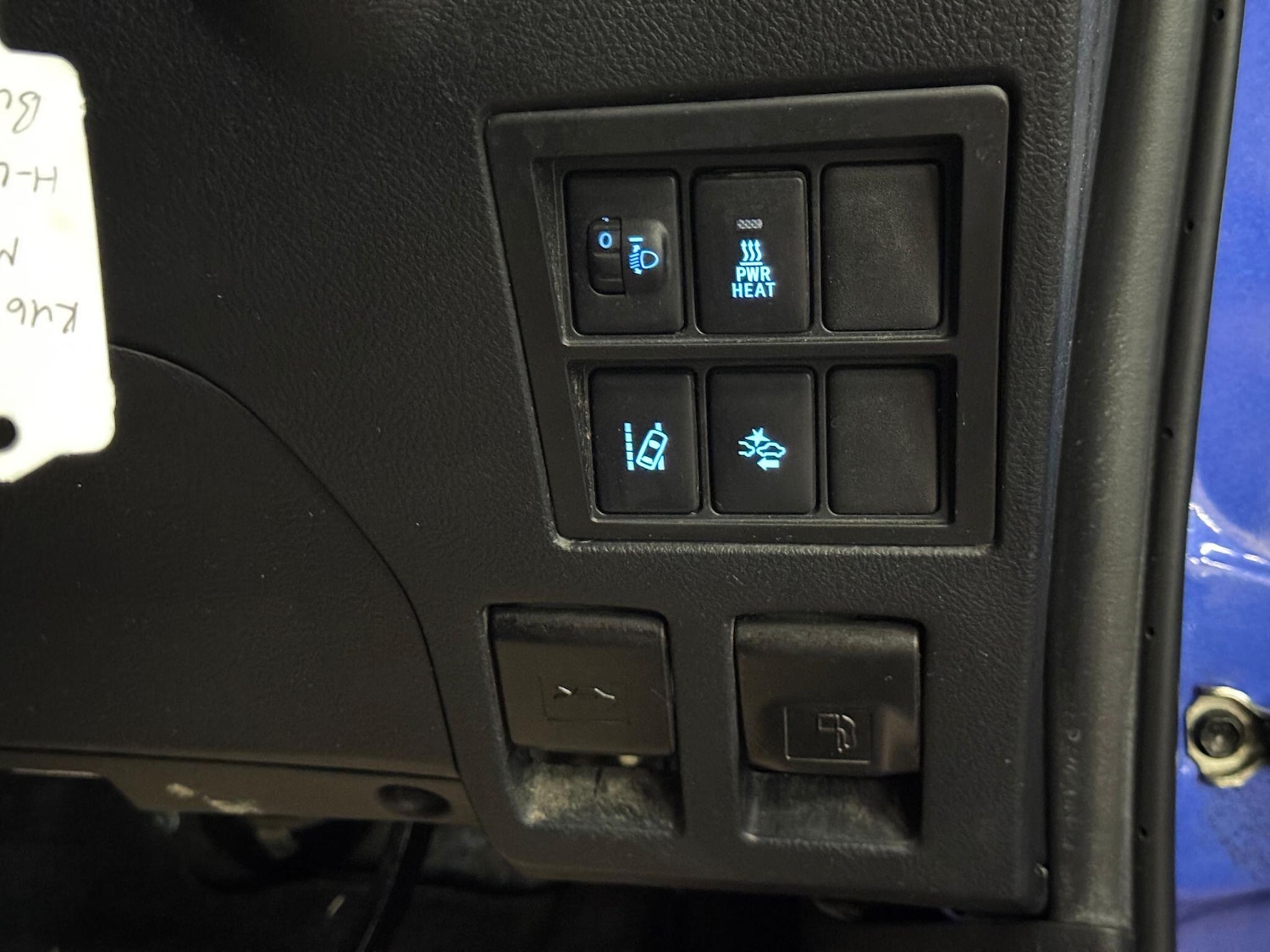 Used Toyota Hilux 2017 for sale - 76020989: Photo 47