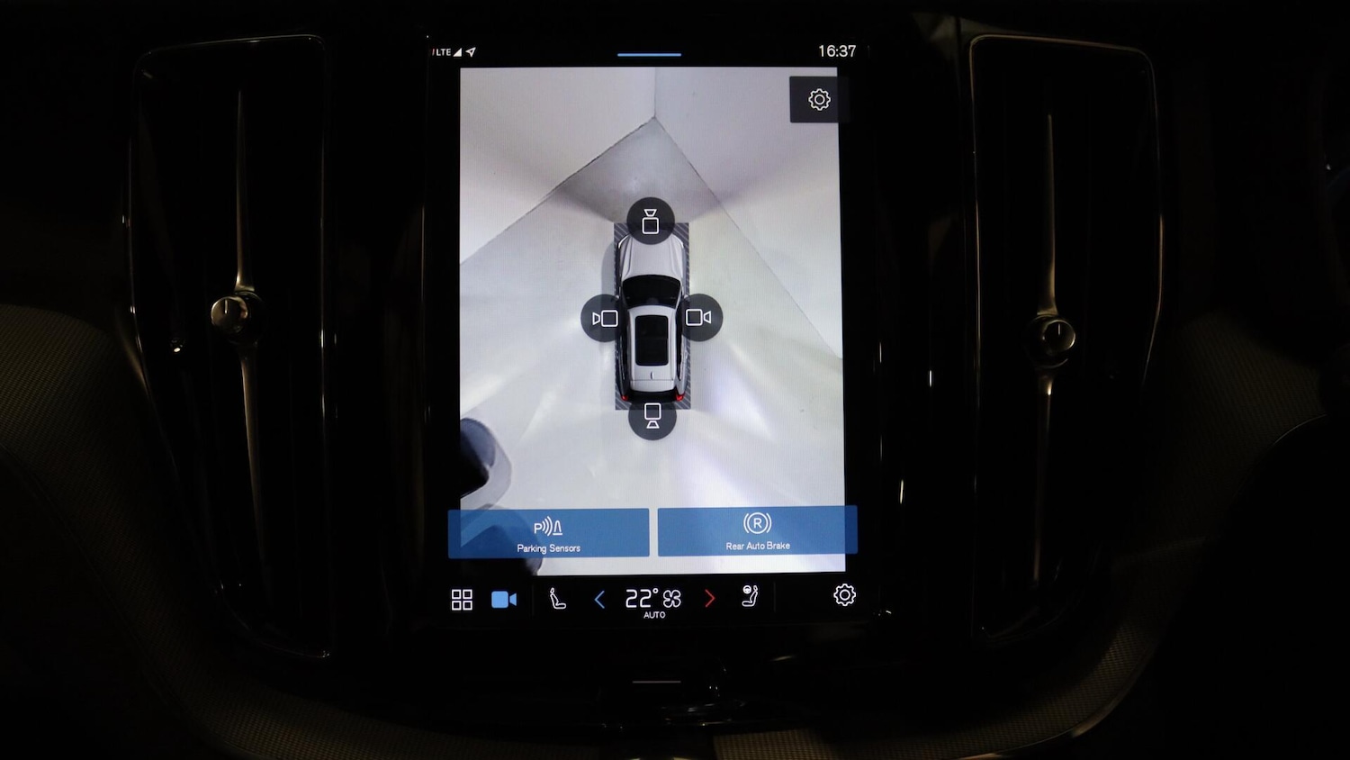 Used Volvo XC60 2025 for sale - 76109203: Photo 17