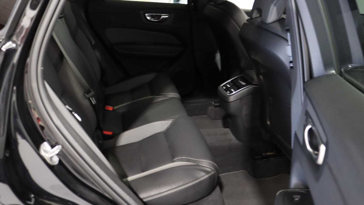 Used Volvo XC60 2025 for sale - 76109203: Photo 6