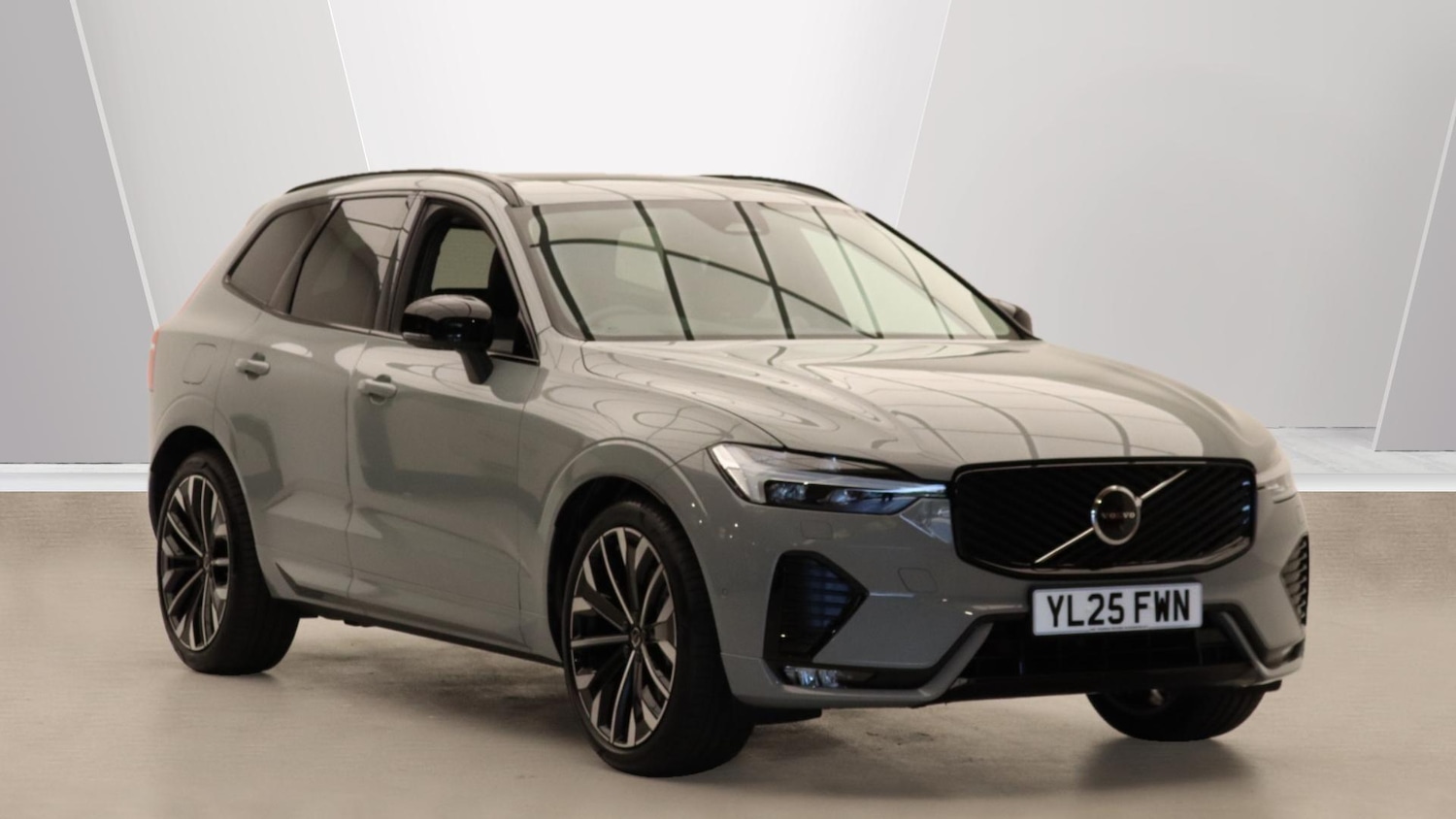 Used Volvo XC60 2025 for sale - 76072583: Photo 1