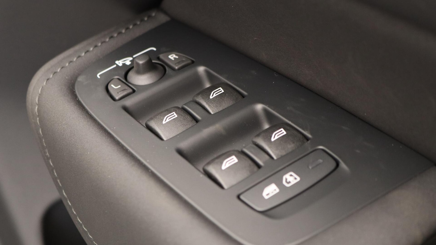 Used Volvo XC60 2025 for sale - 76072583: Photo 22