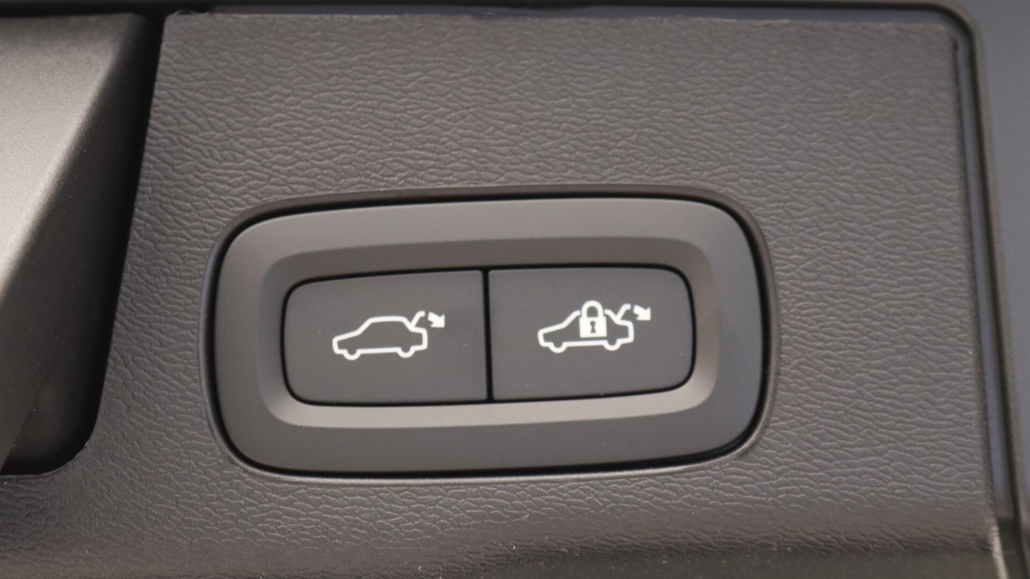 Used Volvo XC60 2025 for sale - 76072583: Photo 33