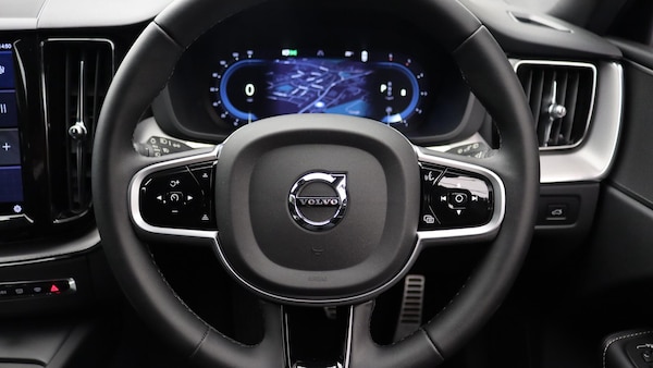 Used Volvo XC60 2022 for sale - 75658098: Photo 10