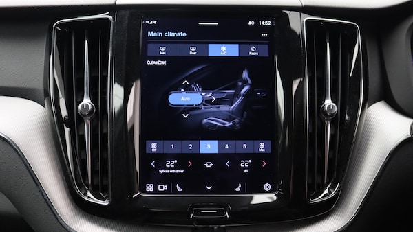 Used Volvo XC60 2022 for sale - 75658098: Photo 32