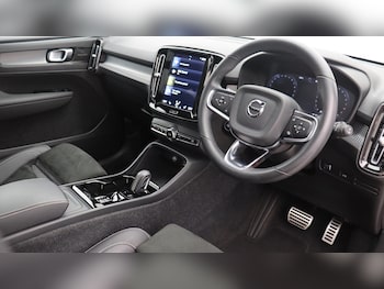 Used Volvo XC40 2022 for sale - 76042408: Photo