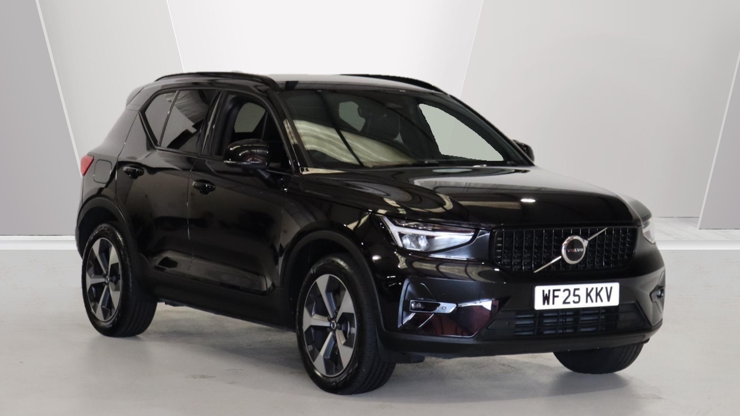 Used Volvo XC40 2025 for sale - 76059417: Photo 1