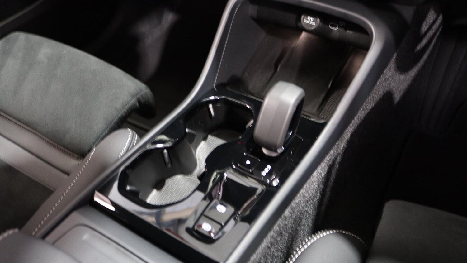 Used Volvo XC40 2025 for sale - 76059417: Photo 23