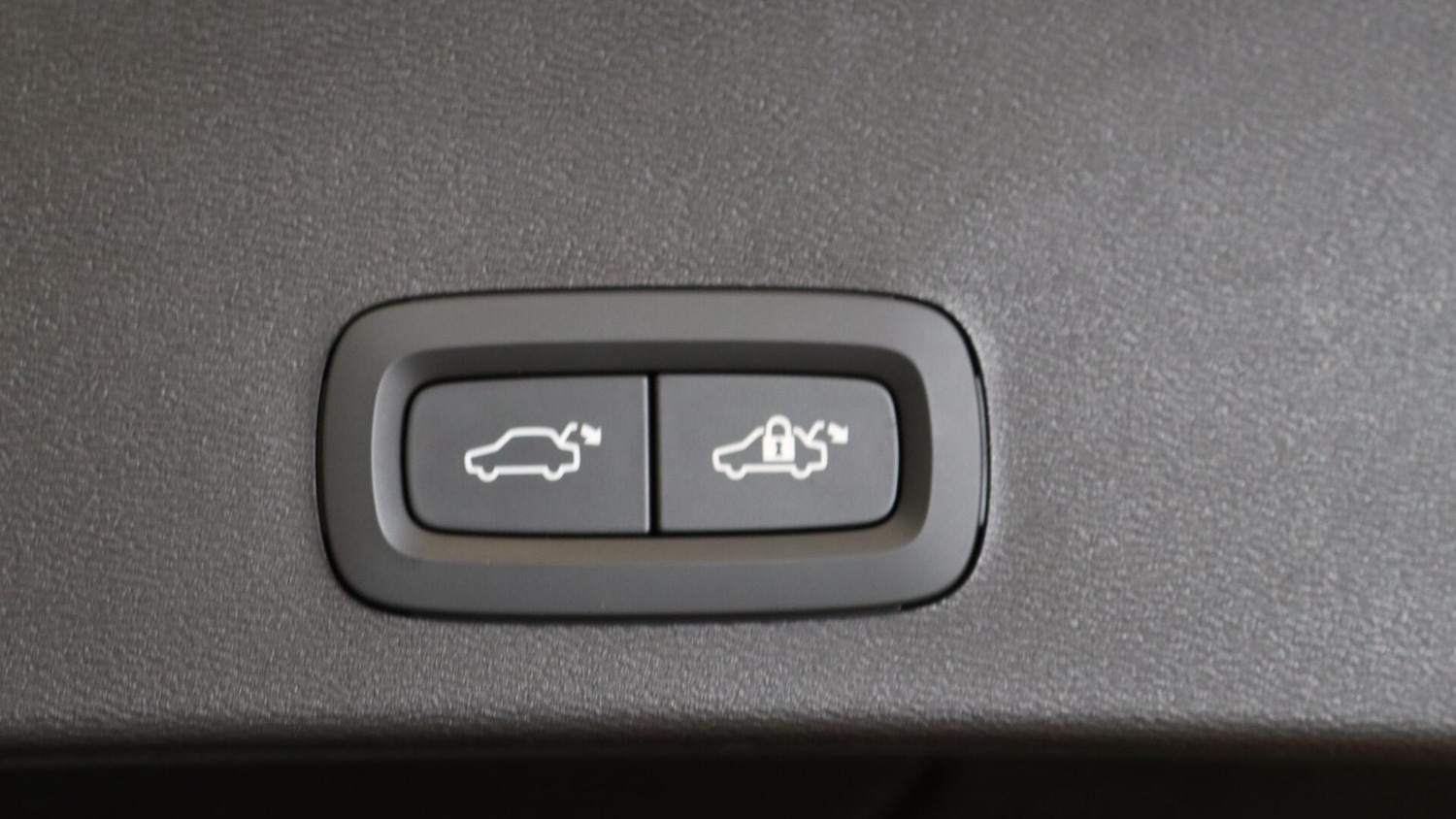 Used Volvo XC40 2025 for sale - 76059417: Photo 29