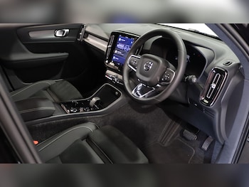Used Volvo XC40 2025 for sale - 76059417: Photo 4