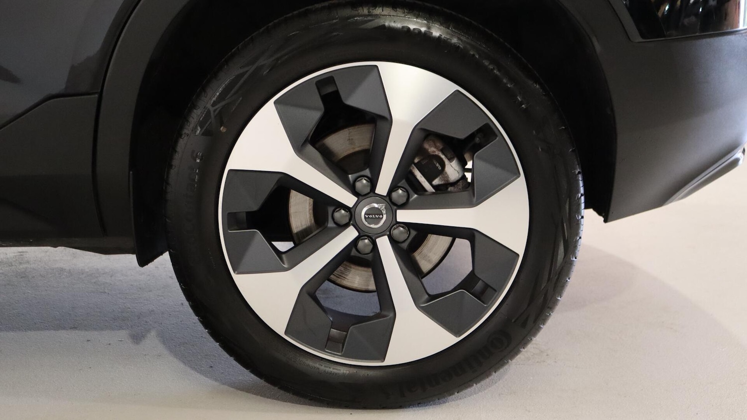 Used Volvo XC40 2025 for sale - 76059417: Photo 9