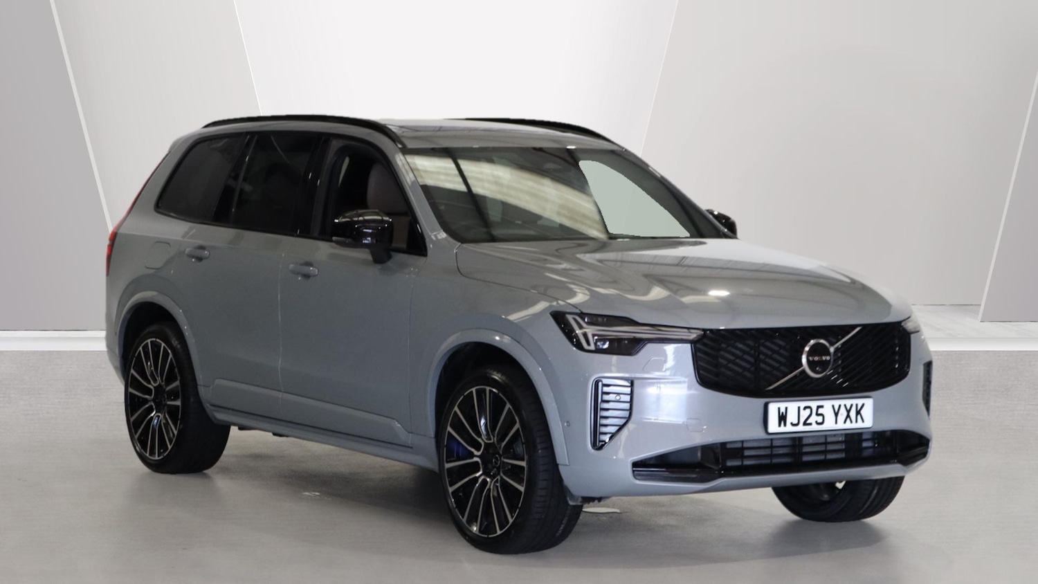 Used Volvo XC90 2025 for sale - 76026733: Photo 1