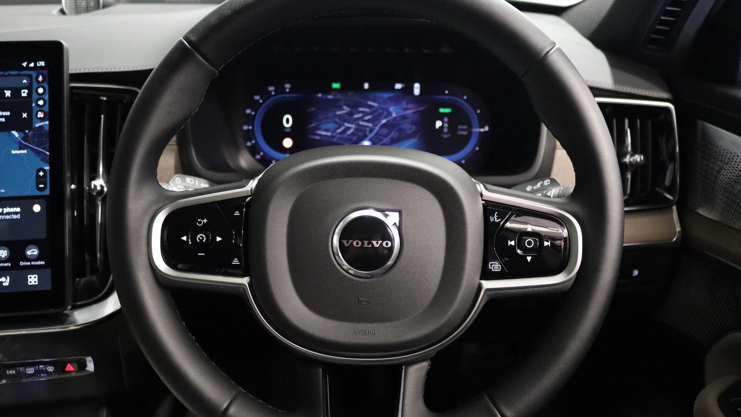 Used Volvo XC90 2025 for sale - 76026733: Photo 10