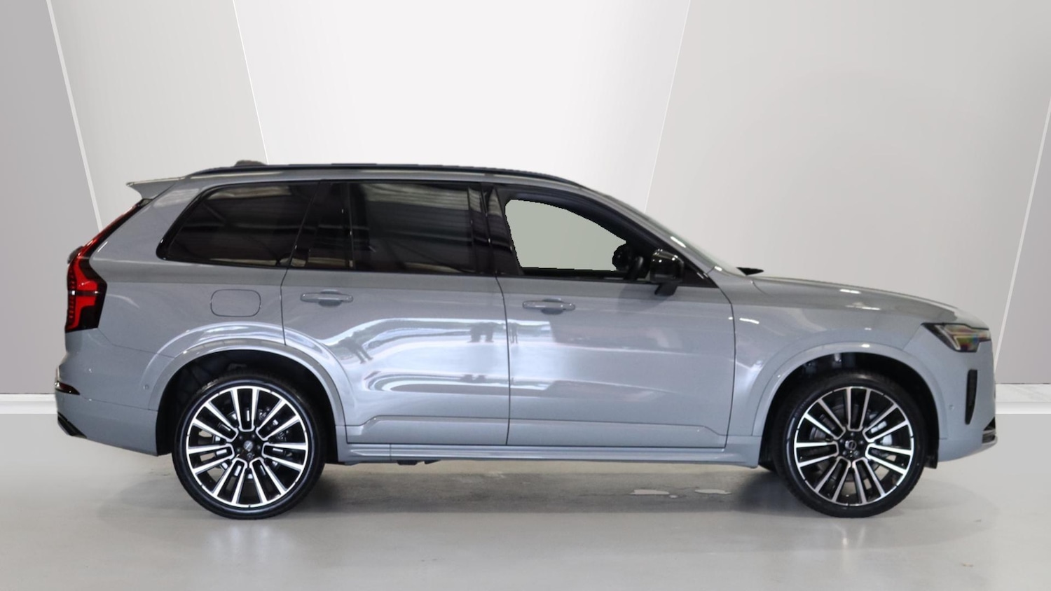 Used Volvo XC90 2025 for sale - 76026733: Photo 3