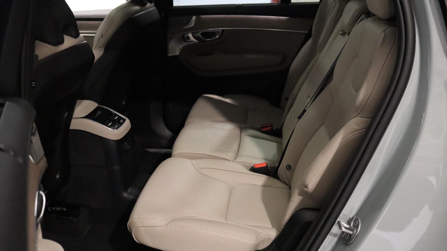 Used Volvo XC90 2025 for sale - 76026733: Photo 31