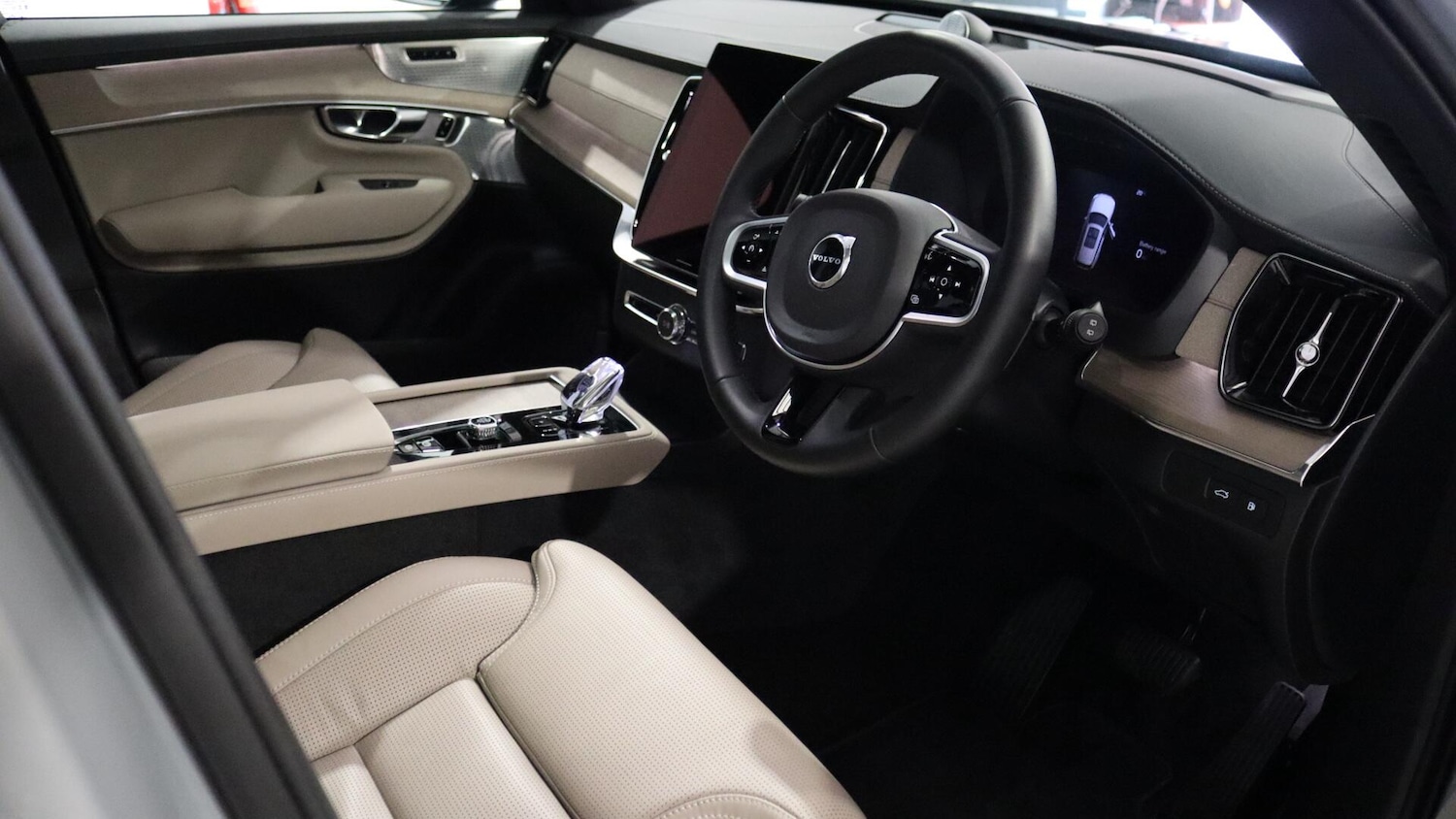 Used Volvo XC90 2025 for sale - 76026733: Photo 4