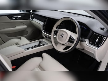 Used Volvo V60 Cross Country 2021 for sale - 75531350: Photo