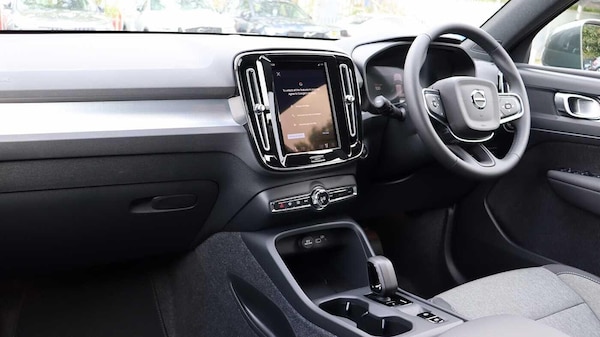 Used Volvo XC40 2025 for sale - 76246878: Photo 17