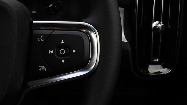 Used Volvo XC40 2025 for sale - 76246878: Photo 25