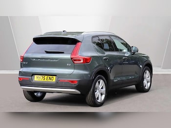 Used Volvo XC40 2025 for sale - 76246878: Photo 2