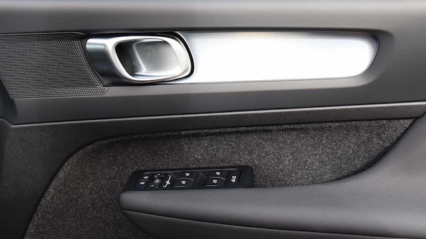 Used Volvo XC40 2025 for sale - 76246878: Photo 32