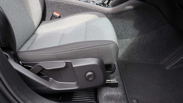 Used Volvo XC40 2025 for sale - 76246878: Photo 33