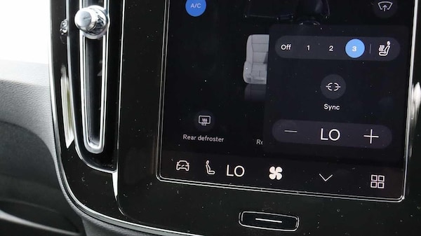Used Volvo XC40 2025 for sale - 76246878: Photo 42
