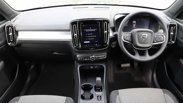 Used Volvo XC40 2025 for sale - 76246878: Photo 6