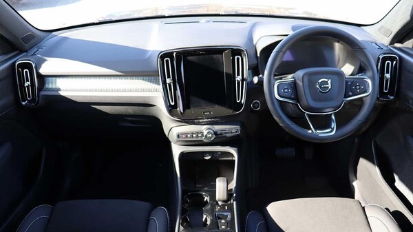 Used Volvo XC40 2025 for sale - 76167576: Photo 23