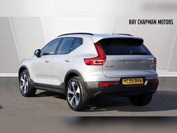Used Volvo XC40 2025 for sale - 76167576: Photo 2
