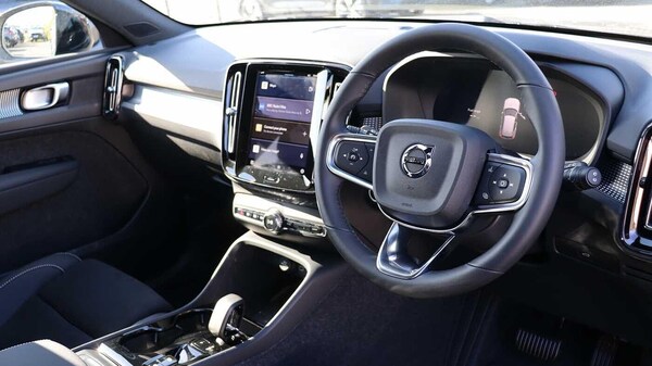 Used Volvo XC40 2025 for sale - 76167576: Photo 6