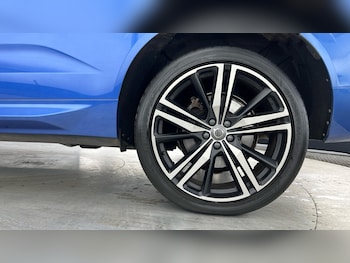 Used Volvo XC60 2021 for sale - 75697238: Photo
