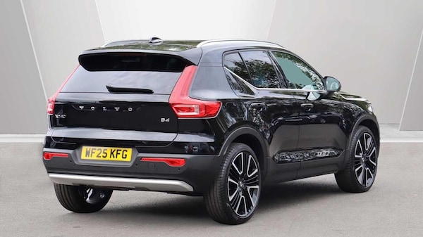Used Volvo XC40 2025 for sale - 76167164: Photo 2