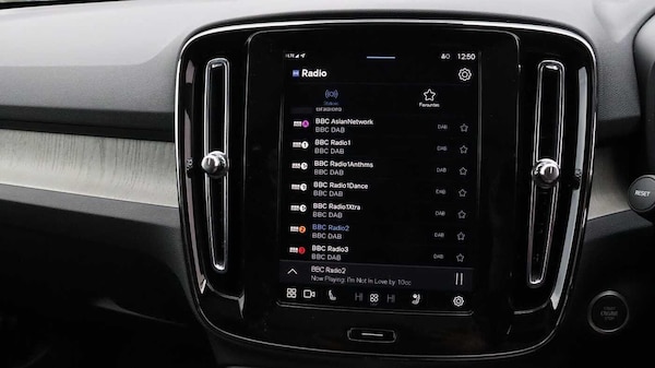 Used Volvo XC40 2025 for sale - 76167164: Photo 40
