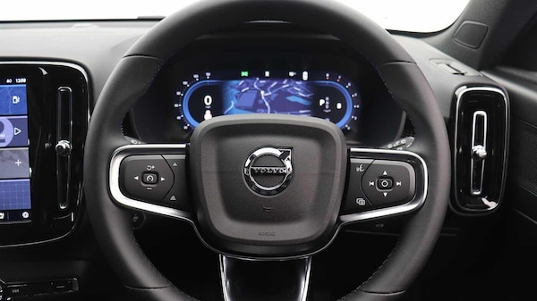 Used Volvo XC40 2025 for sale - 76239684: Photo 13