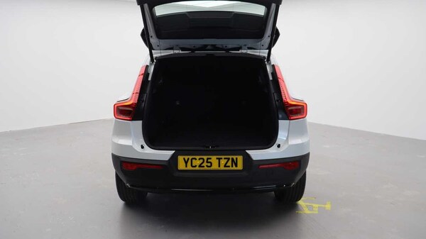 Used Volvo XC40 2025 for sale - 76239684: Photo 16