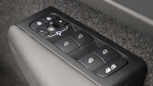 Used Volvo XC40 2025 for sale - 76239684: Photo 25