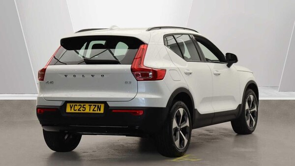 Used Volvo XC40 2025 for sale - 76239684: Photo 2