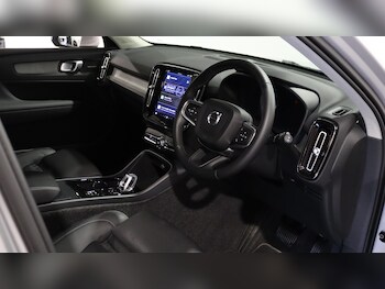 Used Volvo XC40 2025 for sale - 75940174: Photo