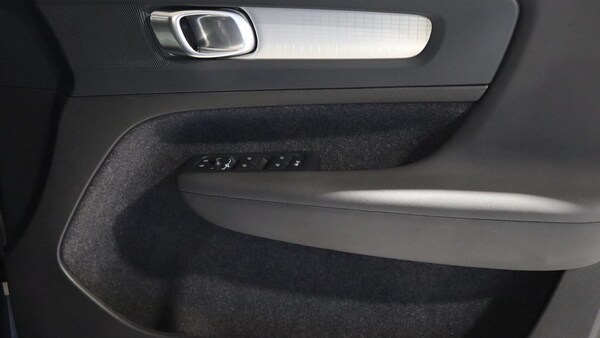 Used Volvo XC40 2023 for sale - 76251318: Photo 25