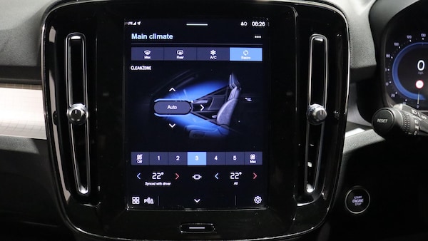 Used Volvo XC40 2023 for sale - 76251318: Photo 31