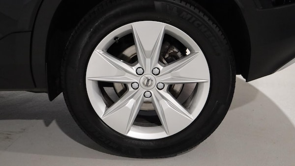 Used Volvo XC40 2023 for sale - 76251318: Photo 9