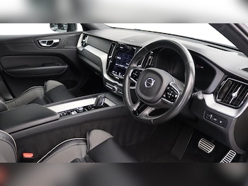 Used Volvo XC60 2021 for sale - 75729850: Photo