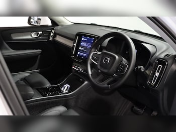 Used Volvo XC40 2025 for sale - 75949847: Photo