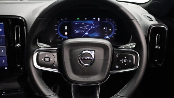 Used Volvo XC40 2025 for sale - 76214328: Photo 10